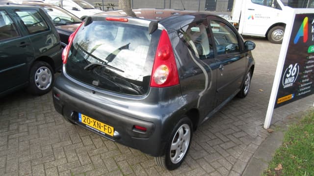 Peugeot 107 1.0-12V XS