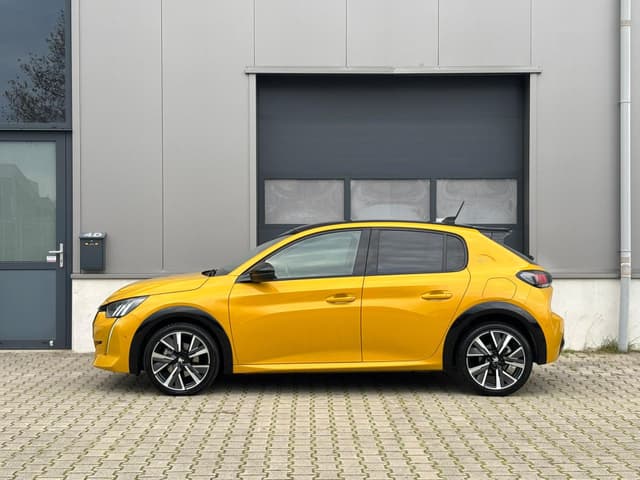 Peugeot 208 1.2 PureTech GT AUTOMAAT