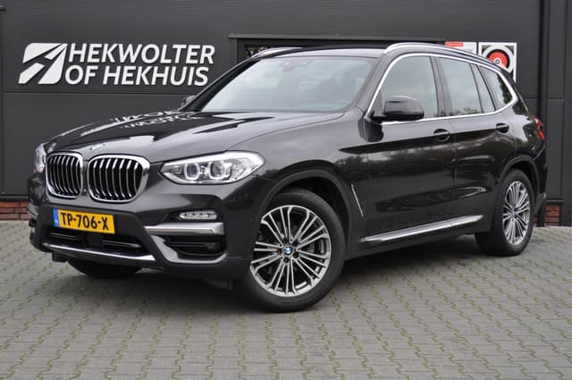 BMW X3 xDrive20i High Ex. | Trekhaak | Head-Up | Leder | LED