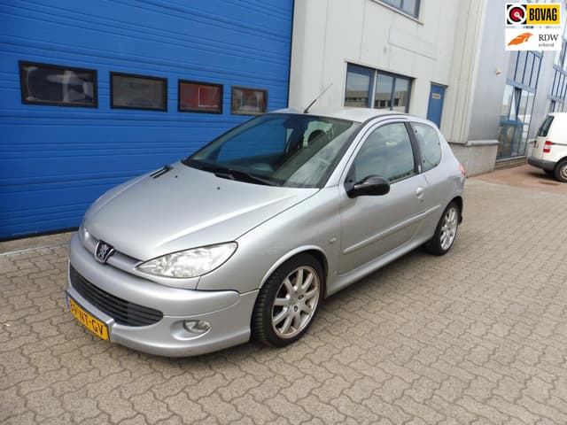 Peugeot 206 2.0-16V GTI