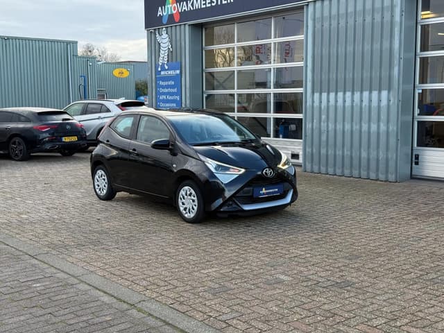Toyota Aygo 1.0 VVT-i x-play |Camera|Airco|12 Maanden Bovag Garantie