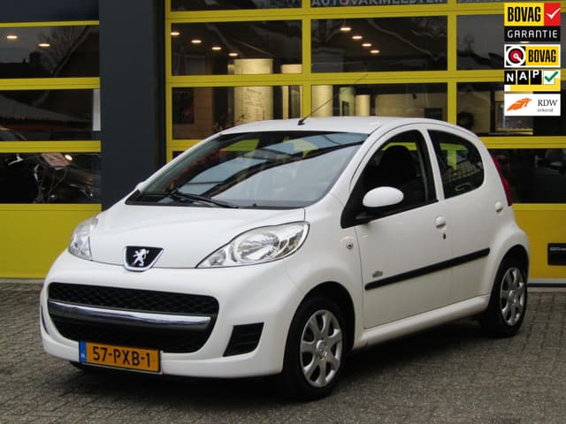 Peugeot 107 1.0-12V Millesim 200