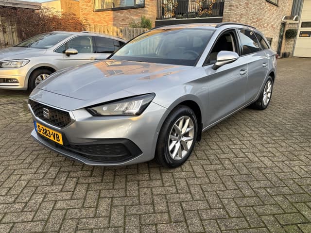 SEAT Leon Sportstourer 1.5 eTSI Style BnsIn Standkachel/Stuurwielverwarmig/Apple carpla