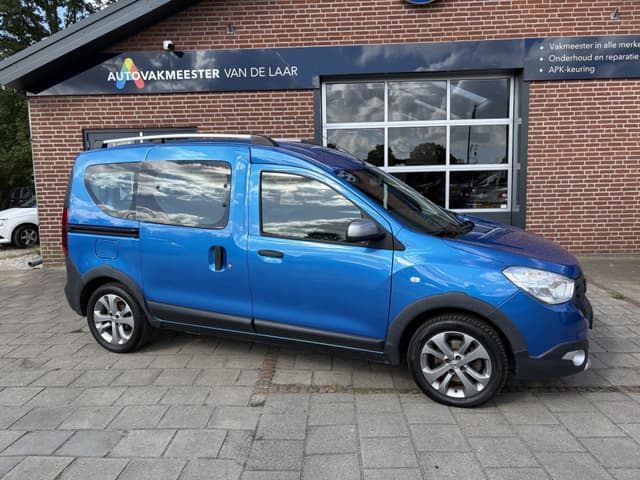 Dacia Dokker 1.2 TCe Stepway 5p. 85KW Deurtjes (Distributie verv.) ( Navigatie, trekhaak, Airco, cruise control) RIJKLAARPRIJS!