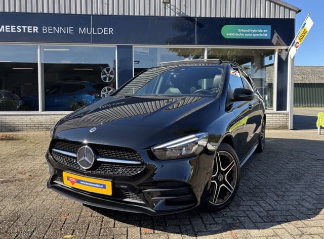 Mercedes-Benz B-Klasse 250e AMG PAKKET / WIDESCREEN / LED / SCHUIFDAK