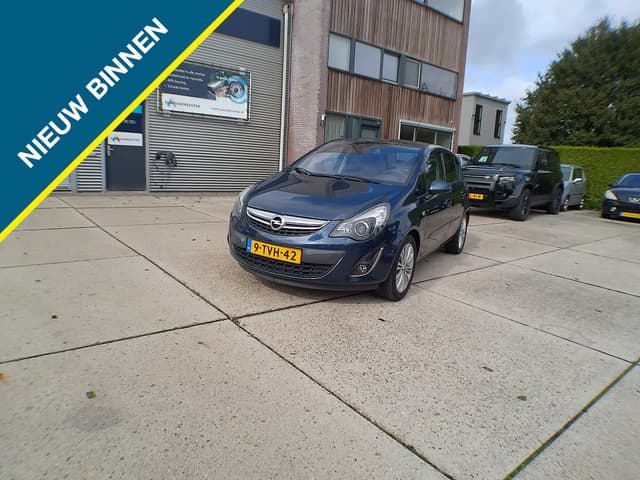 Opel Corsa 1.2-16V Cosmo