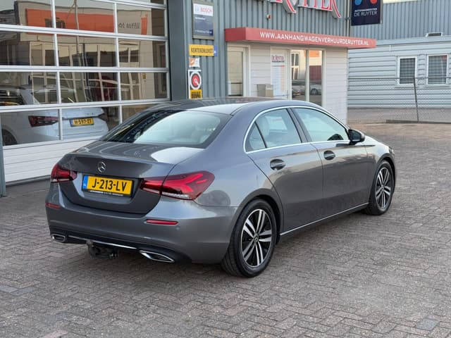 Mercedes-Benz A-Klasse 180 Business Solution Luxury | Wit Leder | Sfeer | Widescreen | Trekhaak